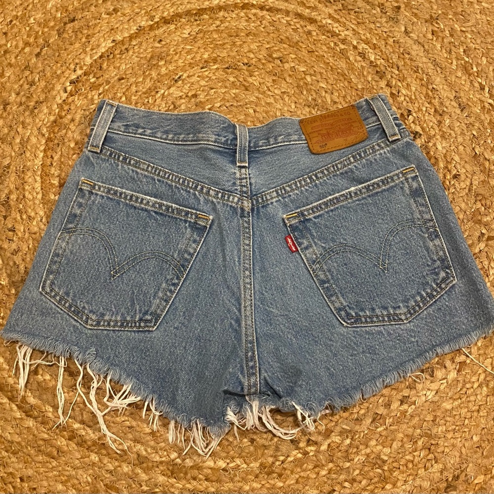 LEVI’S 501 DENIM SHORTS
